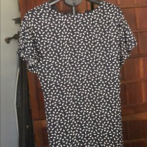 Light dress size 12 in teens medium in women’s